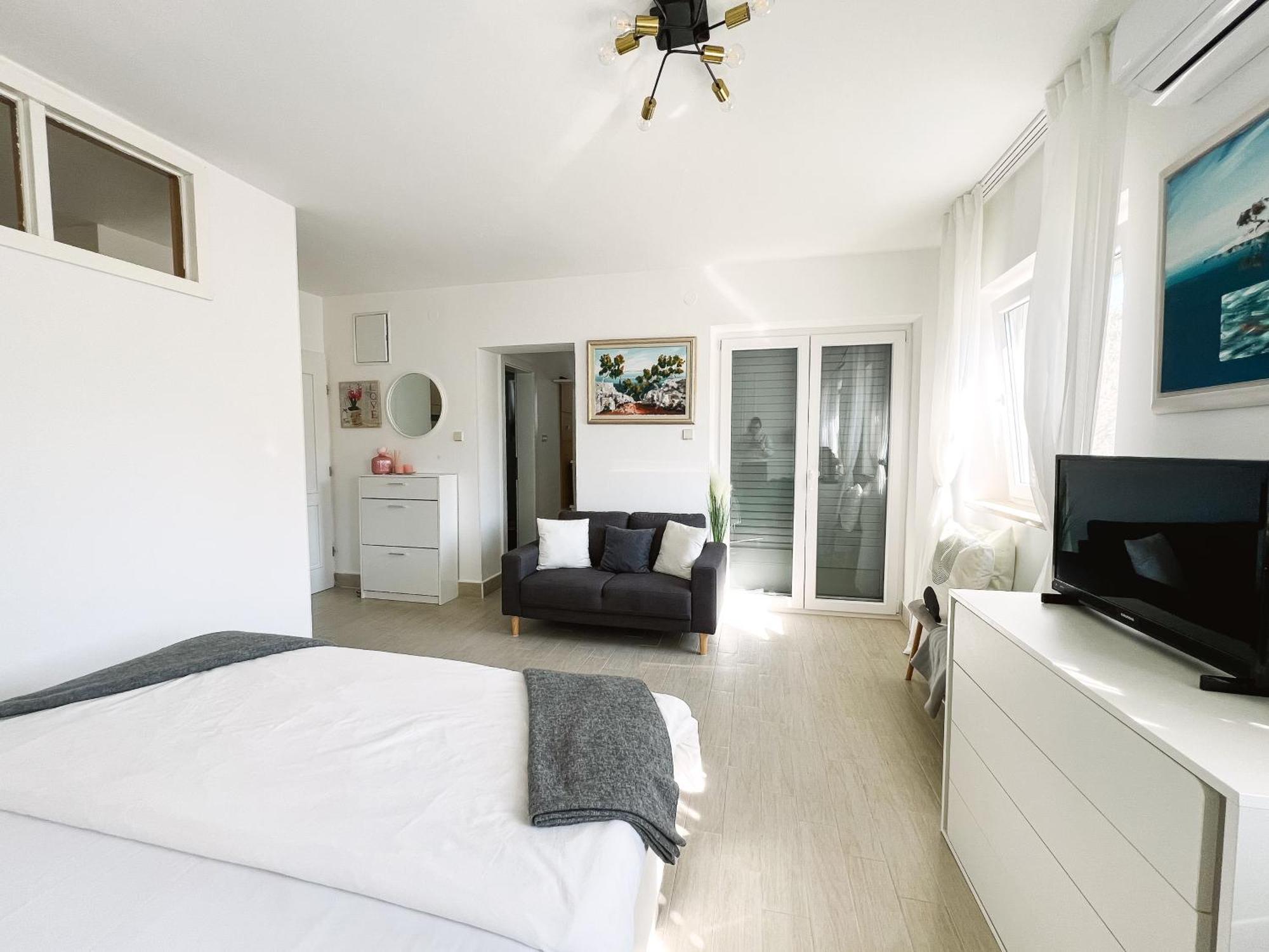 Modern Apartment In The Heart Of Njivice Extérieur photo