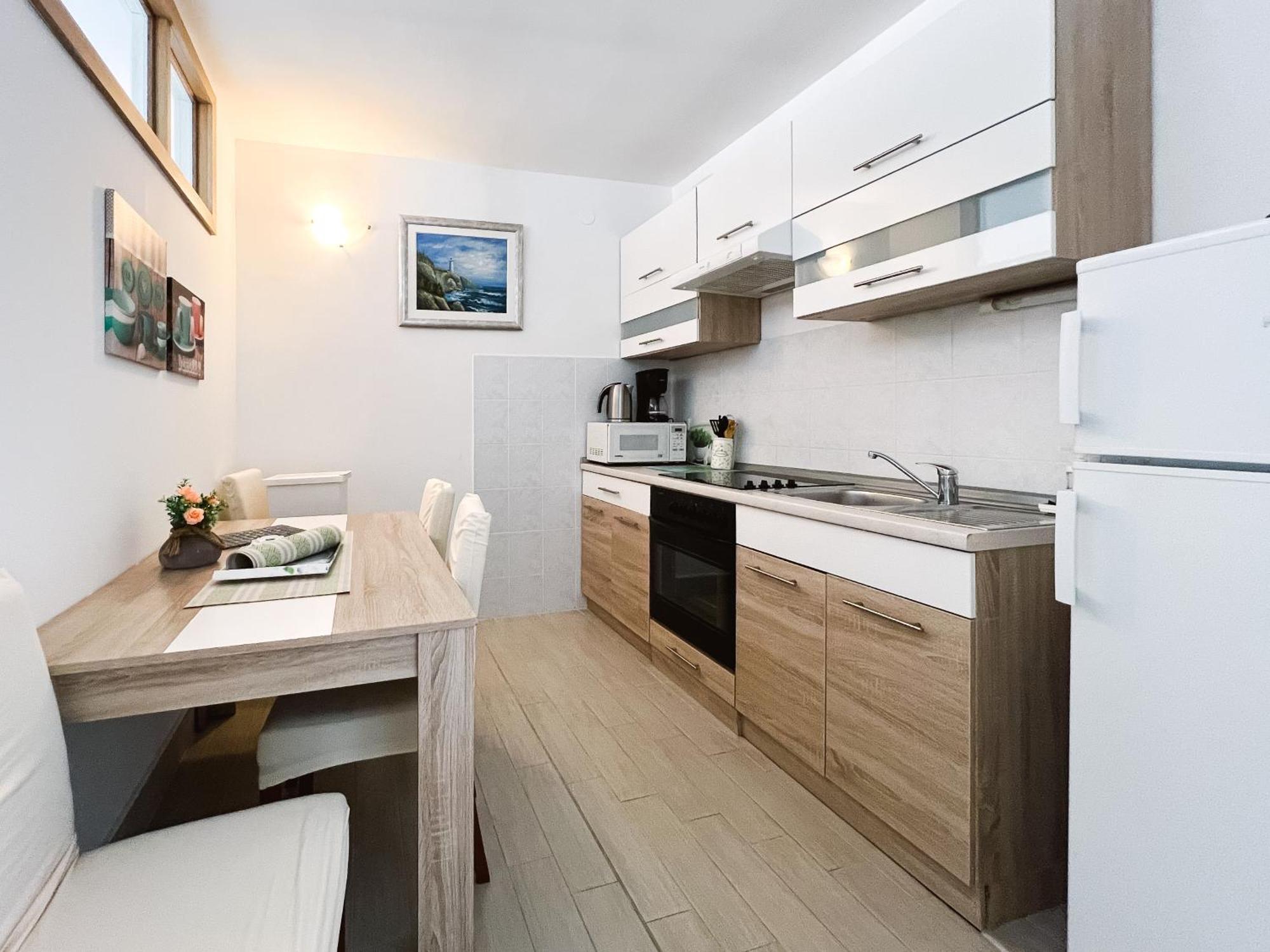 Modern Apartment In The Heart Of Njivice Extérieur photo