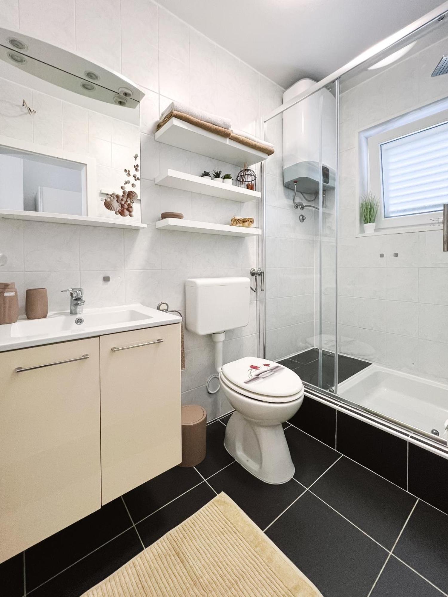 Modern Apartment In The Heart Of Njivice Extérieur photo